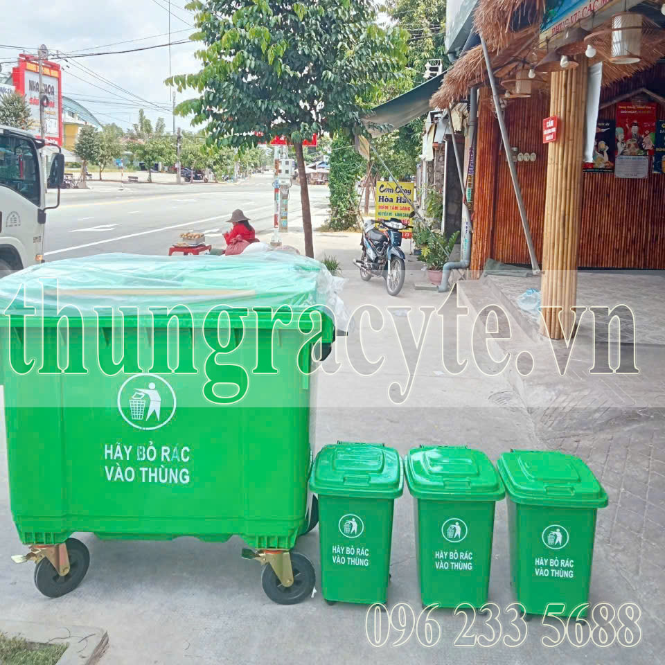 Thùng rác công cộng 660L-60L được sử dụng nhiều tại các điểm tập kết rác
