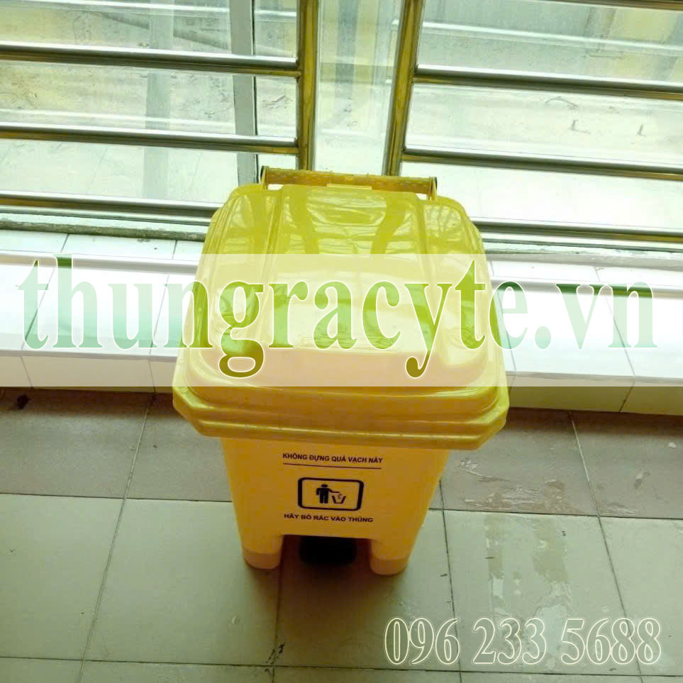 Thùng rác y tế 60L đạt chuẩn màu vàng tại bệnh viện